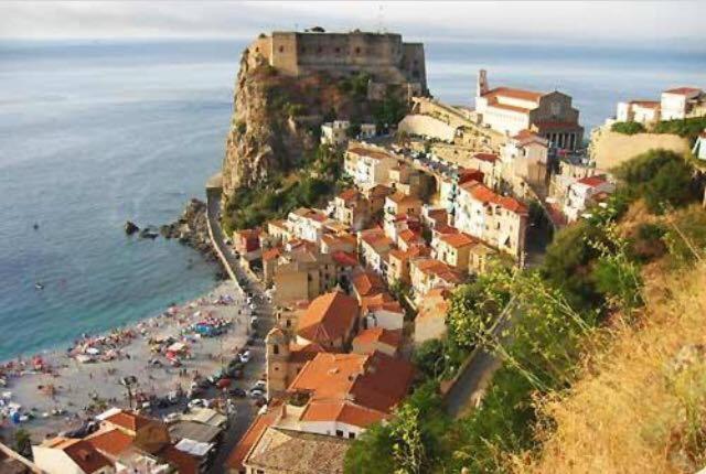 Romeo E Giulietta Scilla Bed & Breakfast Exterior photo