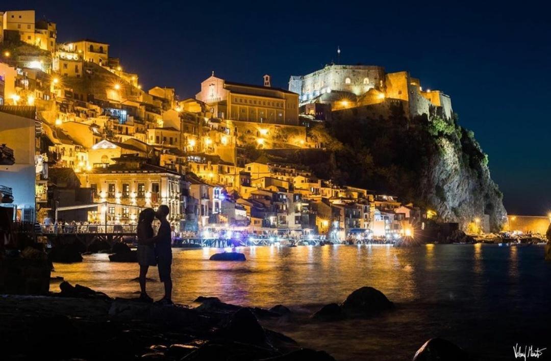 Romeo E Giulietta Scilla Bed & Breakfast Exterior photo